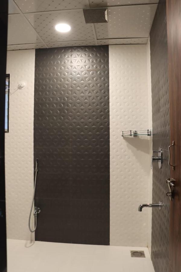 Pawan Executive Tuljapur Exterior photo