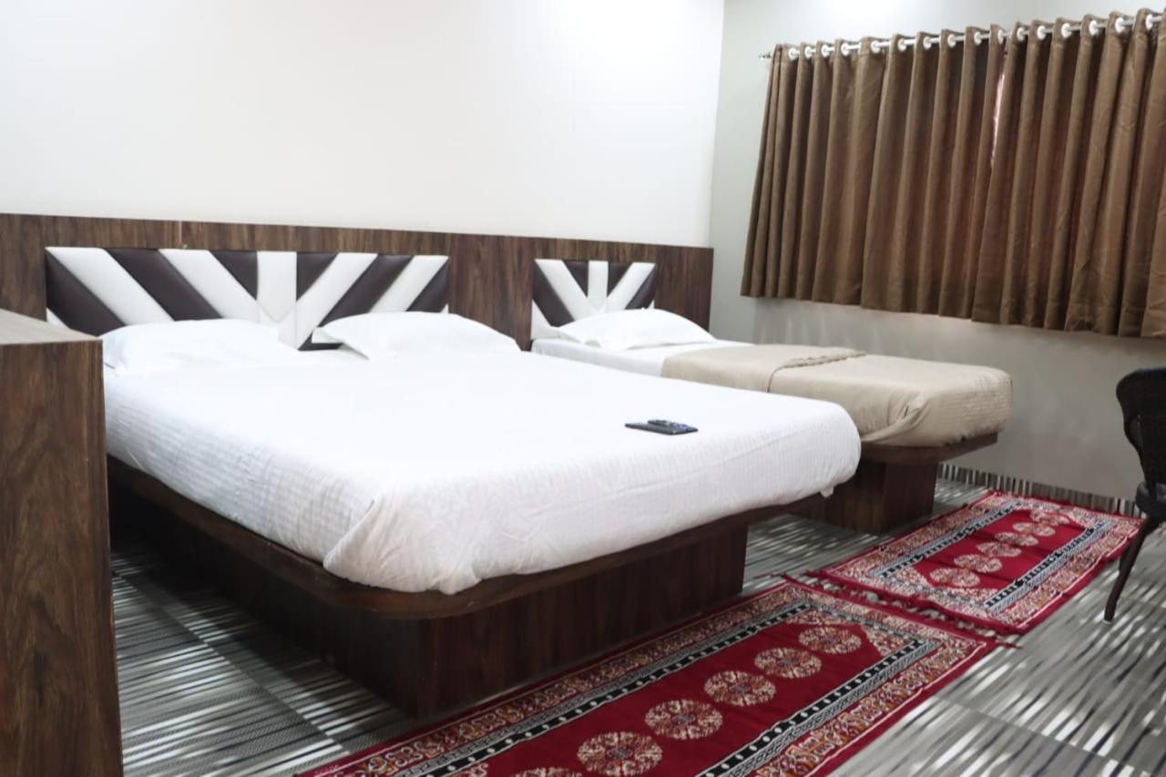 Pawan Executive Tuljapur Exterior photo